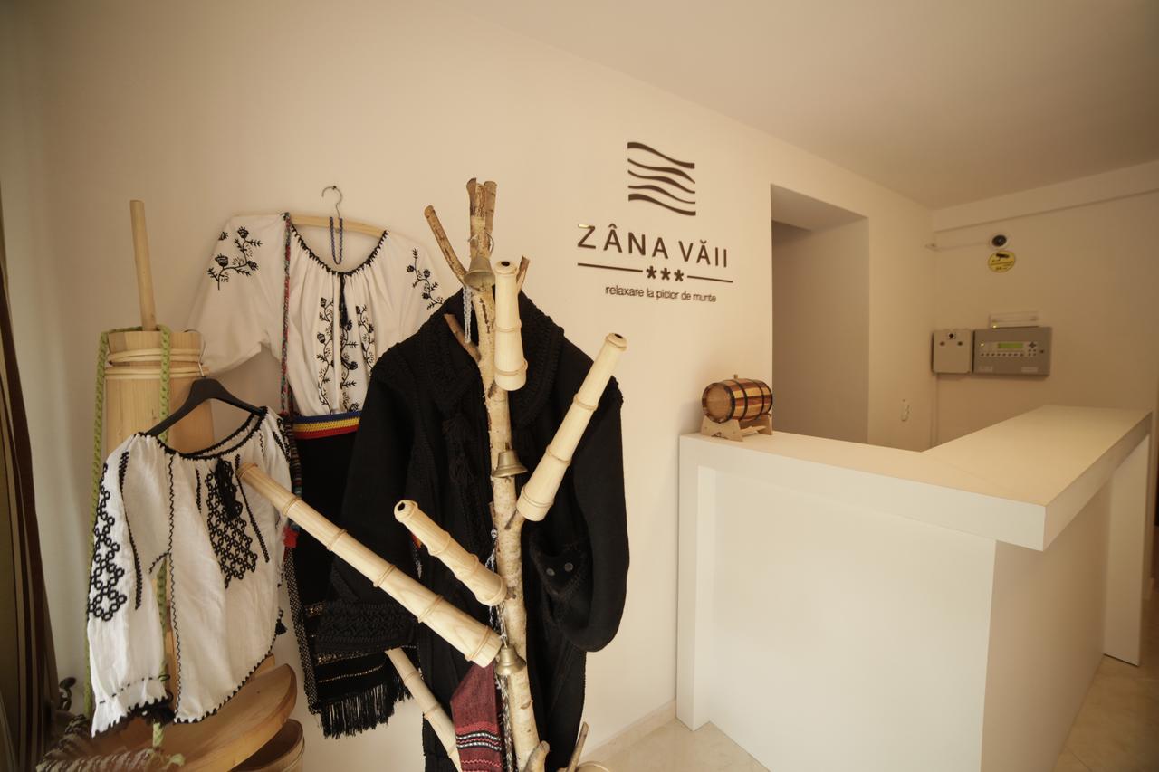 Zana Vaii 호텔 Arieşeni 외부 사진